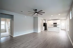 208 Kellys Heroes Wy, Jarrell, TX 76537 - Photo 25