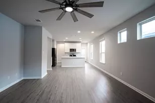 208 Kellys Heroes Wy, Jarrell, TX 76537 - Photo 13