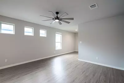 208 Kellys Heroes Way, Jarrell, TX 76537 - Photo 15
