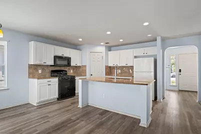 510 Red Tails Drive NE, Austin, TX 78725 - Photo 7