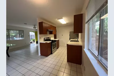 804 E 32 1/2nd Street #A, Austin, TX 78705 - Photo 9