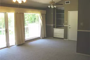 2001 Manana St, Austin, TX 78730 - Photo 9