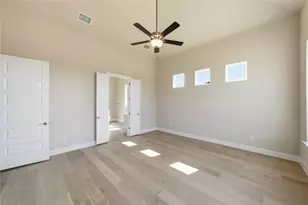 1209 Doelling Dr, Florence, TX 76527 - Photo 11