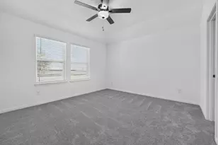 126 Christy St, Hutto, TX 78634 - Photo 5