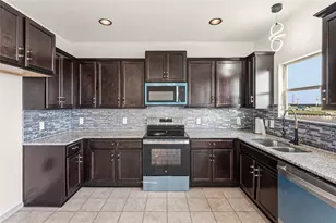 100 Serpentine Ln, Jarrell, TX 76537 - Photo 13