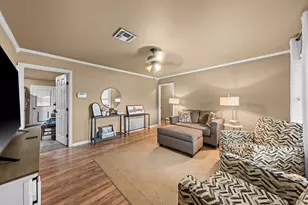 603 N Lewis Ave, Kerrville, TX 78028 - Photo 3