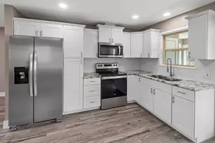 902 Sherwood Forest Dr, Granite Shoals, TX 78654 - Photo 3