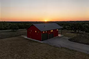 561 Broken Bit Trl, Dripping Springs, TX 78620 - Photo 5