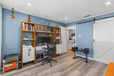 8888 Tallwood Drive #1106, Austin, TX 78759 - Photo 15