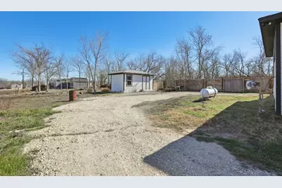 194 Tulipan Lane, Del Valle, TX 78616 - Photo 37