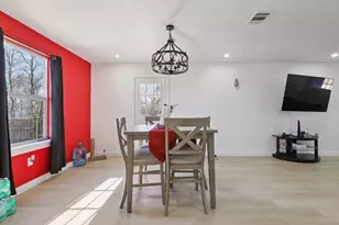 194 Tulipan Ln, Del Valle, TX 78616 - Photo 9