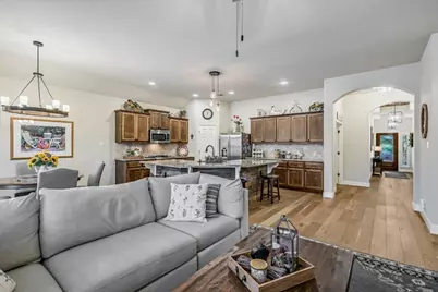 409 Harris Drive, Austin, TX 78737 - Photo 5