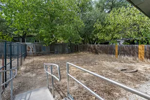 10614 Sunny Ln, Jonestown, TX 78645 - Photo 27
