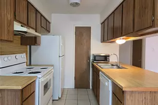 1404 Matthews Ln, Austin, TX 78745 - Photo 5