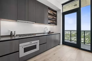 610 Davis St, Austin, TX 78701 - Photo 5