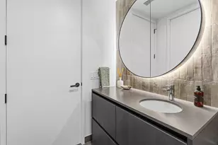 610 Davis St, Austin, TX 78701 - Photo 11