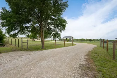 1854 County Road 464, Elgin, TX 78621 - Photo 3