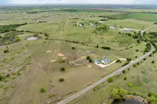 1854 Co Rd 464, Elgin, TX 78621 - Photo 37