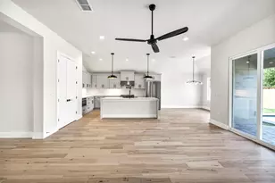 8209 Polar Dr, Austin, TX 78757 - Photo 9