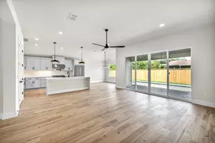 8209 Polar Dr, Austin, TX 78757 - Photo 7