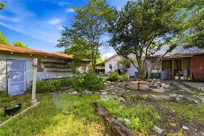 242 S Sycamore Avenue, New Braunfels, TX 78130 - Photo 19