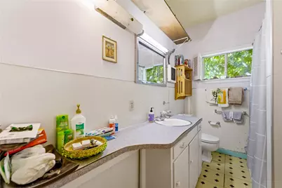 242 S Sycamore Avenue, New Braunfels, TX 78130 - Photo 13