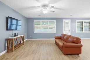 511 Taylor Dr, Horseshoe Bay, TX 78657 - Photo 7