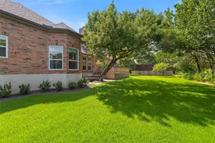 9294 Scenic Bluff Dr, Austin, TX 78733 - Photo 31