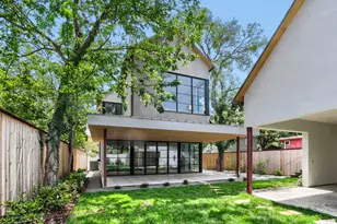 1104 Maufrais St, Austin, TX 78703 - Photo 3