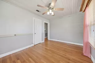 1284 E Hempstead St, Giddings, TX 78942 - Photo 25