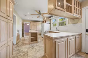 1284 E Hempstead St, Giddings, TX 78942 - Photo 19