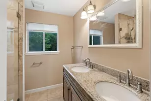 702 Castle Ridge Rd, Austin, TX 78746 - Photo 23