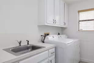 9305 Rolling Oaks Trail, Austin, TX 78750 - Photo 25