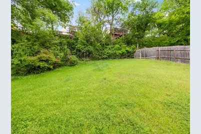 9305 Rolling Oaks Trail, Austin, TX 78750 - Photo 33