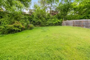 9305 Rolling Oaks Trail, Austin, TX 78750 - Photo 33