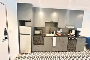 201 Academy Dr, Austin, TX 78704 - Photo 3