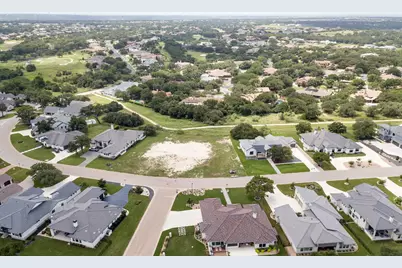 1001 W Cimarron Hills Trail, Georgetown, TX 78628 - Photo 7