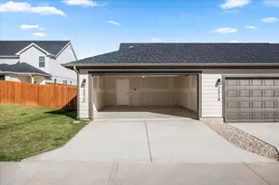 2520 Ophelia Levi Ln, Round Rock, TX 78665 - Photo 9