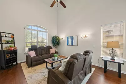 1909 Gabrielles Way, Manchaca, TX 78652 - Photo 9