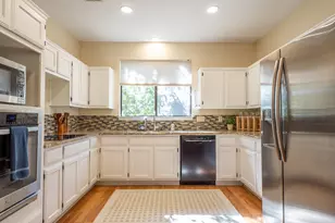 8906 Scotsman Dr, Austin, TX 78750 - Photo 11