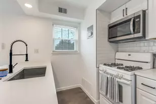 7801 Shoal Creek Blvd, Austin, TX 78757 - Photo 21