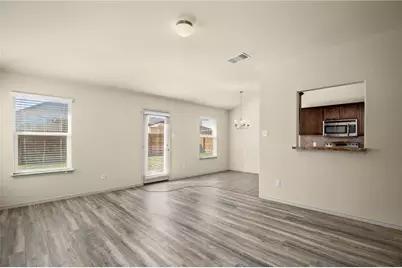 112 Hondo Gap Lane, Jarrell, TX 76537 - Photo 5