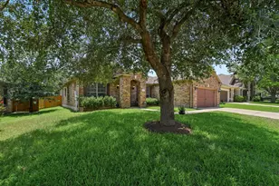 329 Island Oak Dr, Austin, TX 78748 - Photo 3
