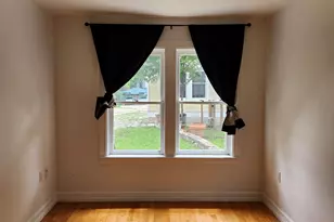 206 E 34th St, Austin, TX 78705 - Photo 5