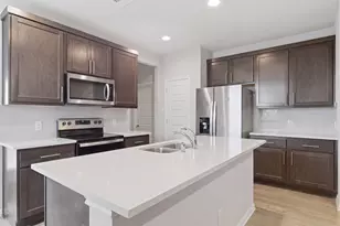 130 Wild Wind Cv, Jarrell, TX 76537 - Photo 5
