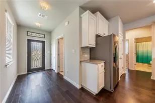 138 Silktassel Way, Buda, TX 78610 - Photo 5