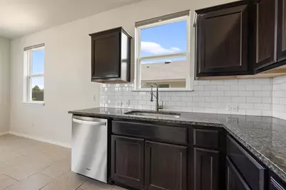 104 Cates Cove, Elgin, TX 78621 - Photo 11