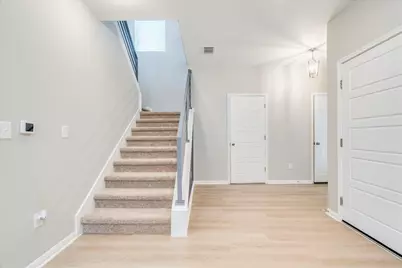 10317 Laurie Lane, Austin, TX 78747 - Photo 5