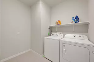 8800 Slater Dr, Austin, TX 78747 - Photo 27
