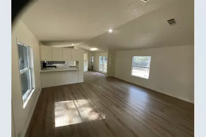 204 Overhill, Bastrop, TX 78602 - Photo 5